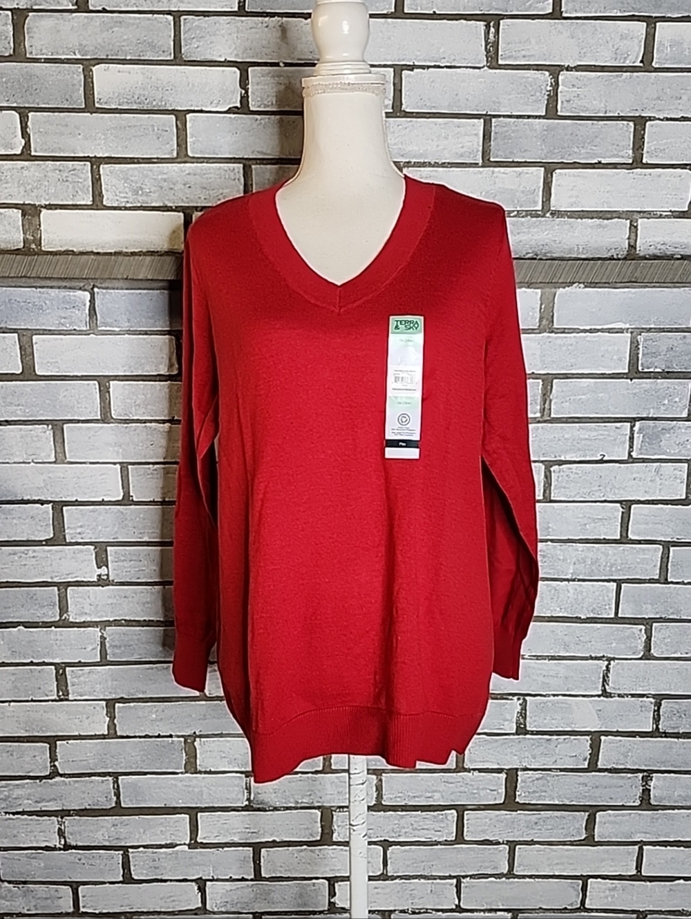 • NWT Terra & Sky Women's 2X Plus V-Neck Pullover Sweater Lightweight Red